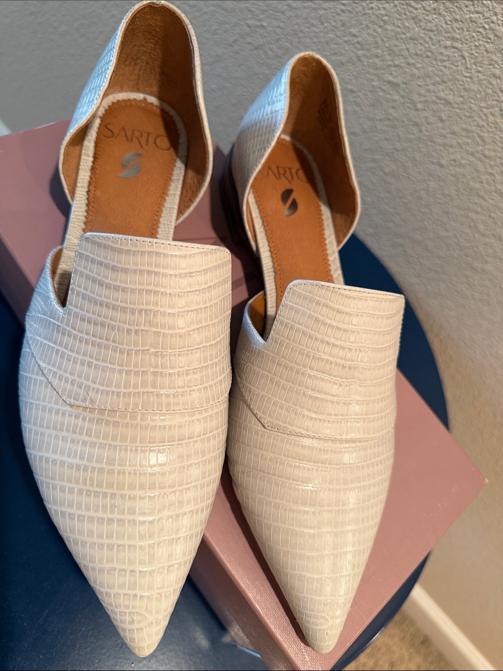 SARTO By Franco Sarto Cream Croc-Embossed Pointed Slip-On Flats